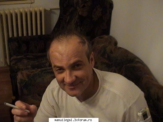 pozele mele ;) - cel mi mare mafiot posibil ascuns sub o masca - manu si pozele lui sparg  topurile in 2007