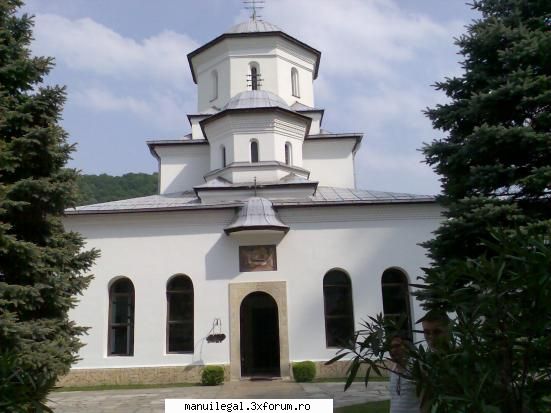 poze de la manastirea tisamana pozele mele ;)